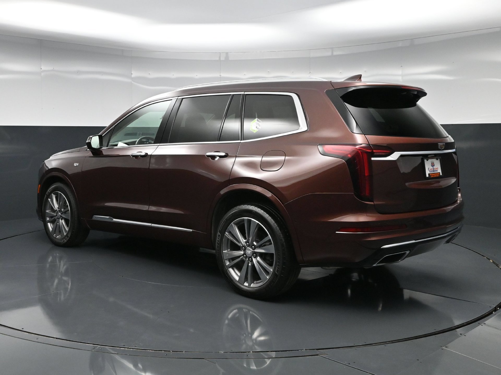 Used 2022 Cadillac XT6 Premium Luxury FWD image 6