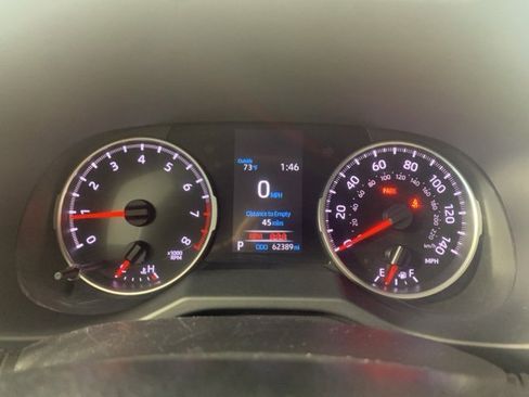 Used 2021 Toyota RAV4 LE image 17