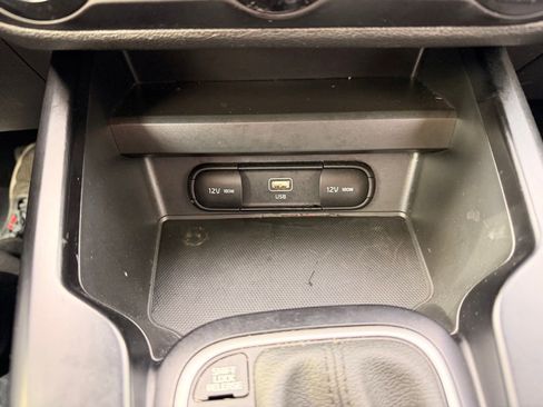 Used 2023 Kia Soul LX image 18