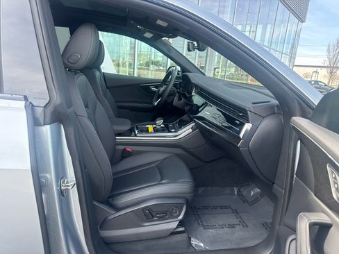 Used 2025 Audi Q8 Premium Plus w/ Premium Plus Package AWD/4WD image 28