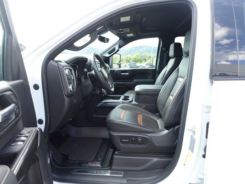 New 2023 GMC Sierra 2500 AT4 w/ AT4 Preferred Package image 13