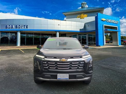 Used 2025 Chevrolet Equinox LT FWD image 9