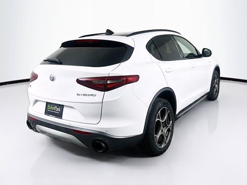 Used 2022 Alfa Romeo Stelvio Ti w/ Active Assist Plus Package AWD/4WD image 9