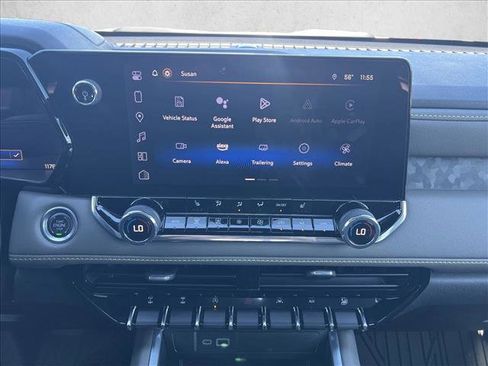 Used 2024 Chevrolet Colorado ZR2 w/ Technology Package image 13