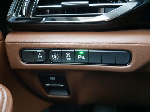 Certified 2024 Acura MDX SH-AWD w/ Technology Package image 26