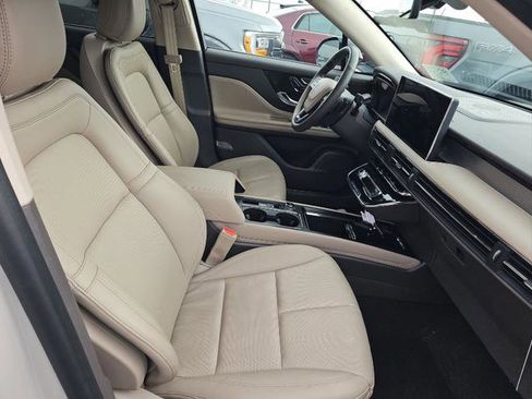 Used 2024 Lincoln Corsair AWD w/ Equipment Group 101A image 10