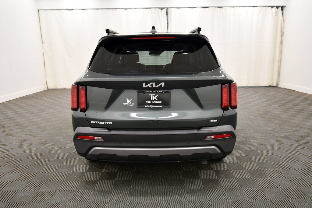 Certified 2023 Kia Sorento X-Line EX AWD/4WD image 6