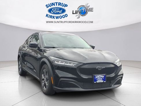 Used 2023 Ford Mustang Mach-E Select image 1