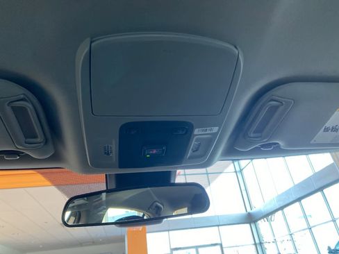 Used 2023 Toyota Camry SE image 13