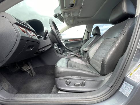 Used 2013 Volkswagen Passat TDI SEL Premium image 13