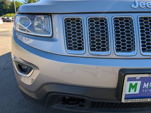 Used 2014 Jeep Grand Cherokee Laredo w/ Trailer Tow Group IV AWD/4WD image 9