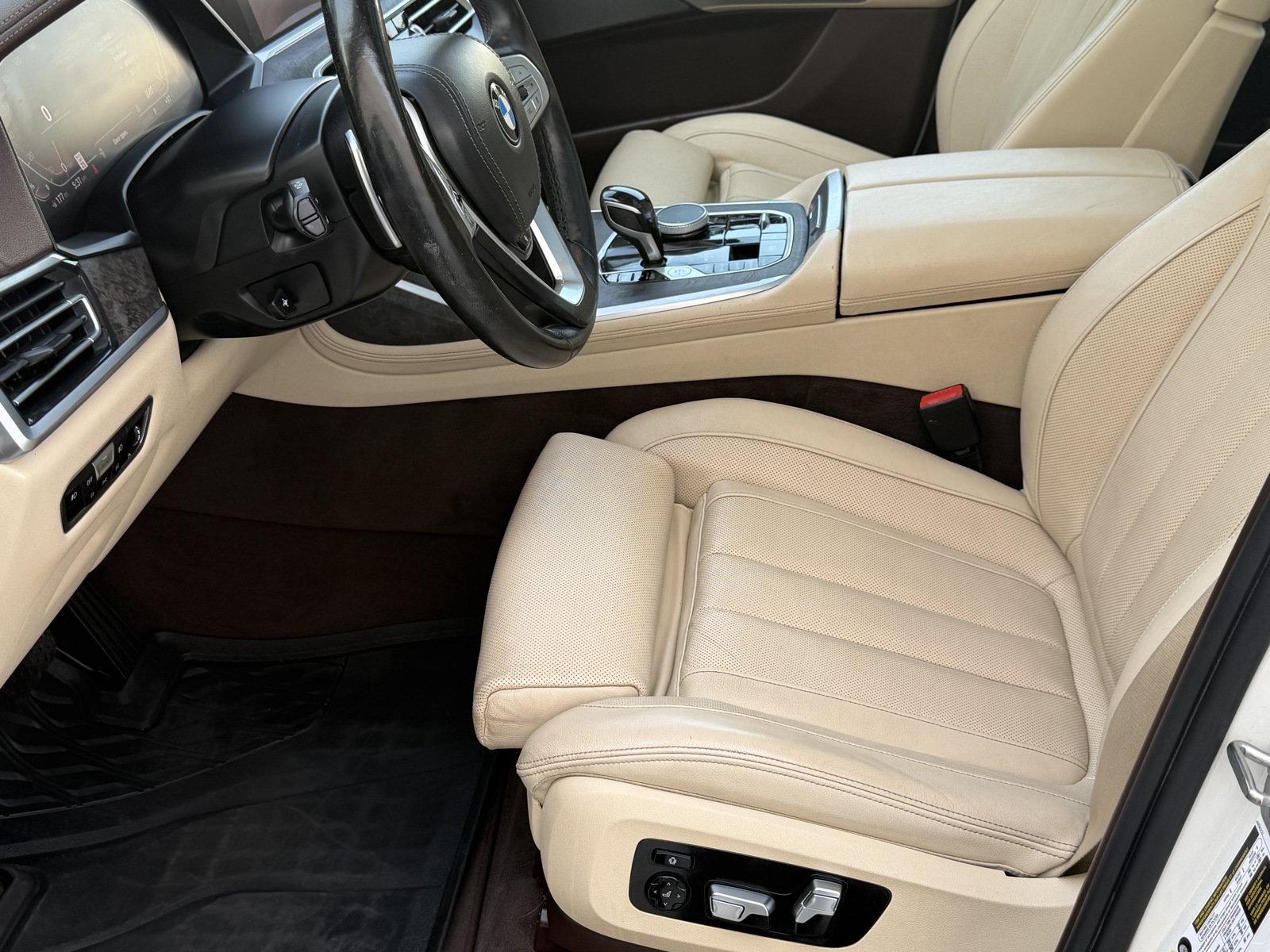 Used 2019 BMW X7 xDrive40i w/ Luxury Seating Package AWD/4WD image 17