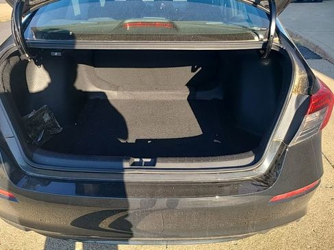 Used 2023 Honda Civic Sport image 11