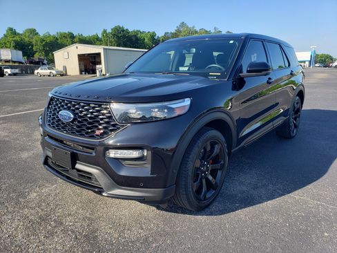 Used 2021 Ford Explorer ST w/ Equipment Group 401A AWD/4WD image 2