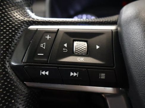 Used 2024 Mitsubishi Outlander SE AWD/4WD image 17