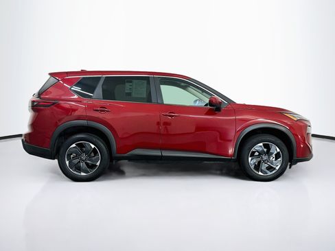 Used 2025 Nissan Rogue SV AWD/4WD image 10