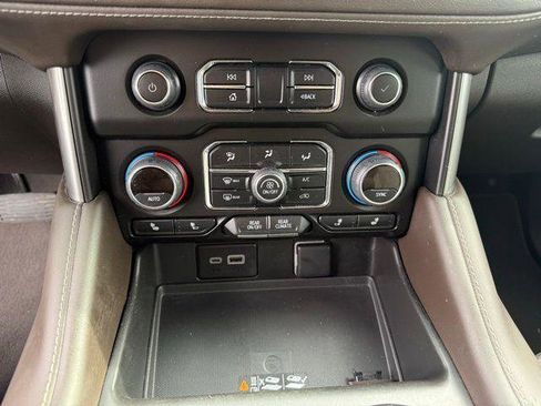 Used 2023 Chevrolet Suburban Z71 w/ Z71 Off-Road Package image 44