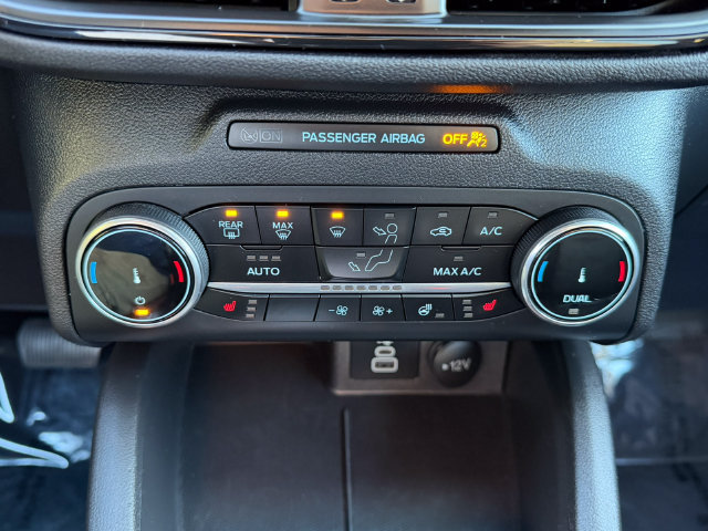 Certified 2025 Ford Escape ST-Line Select AWD/4WD image 24