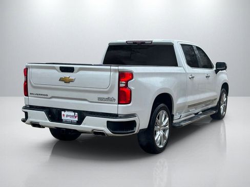 Used 2023 Chevrolet Silverado 1500 High Country w/ High Country Premium Package AWD/4WD image 5