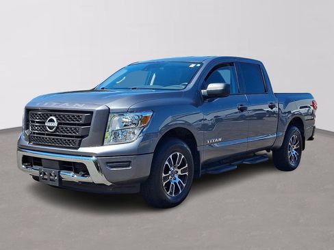 Used 2024 Nissan Titan SV w/ Accessory Utility Package AWD/4WD image 3