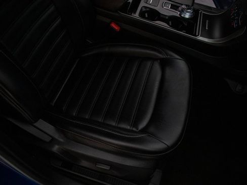 Used 2020 Ford Edge SEL image 17