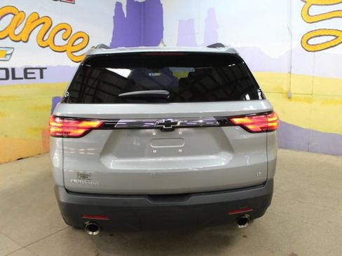 Used 2023 Chevrolet Traverse LT FWD image 7
