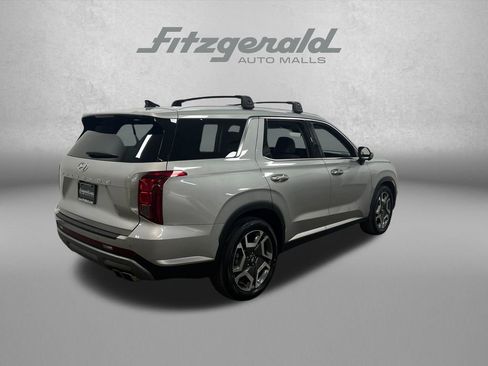 Used 2023 Hyundai Palisade Limited FWD image 7