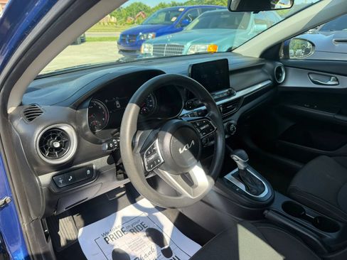 Used 2023 Kia Forte LXS w/ LXS Technology Package FWD image 12