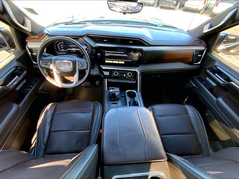 Used 2024 GMC Sierra 1500 Denali w/ Denali Reserve Package image 15