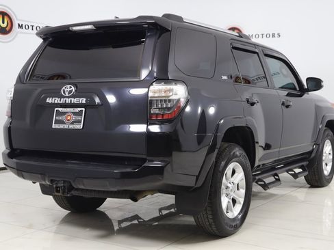 Used 2024 Toyota 4Runner SR5 Premium image 3