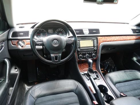 Used 2013 Volkswagen Passat TDI SEL Premium image 82