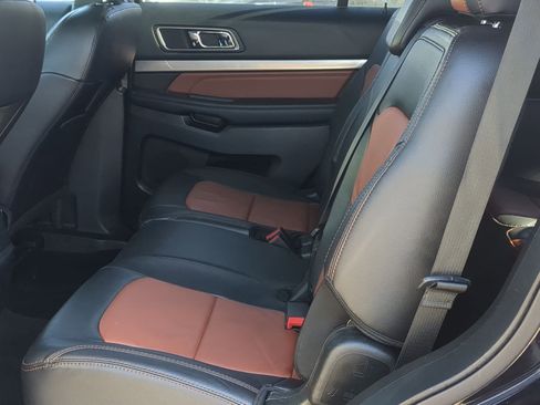 Used 2019 Ford Explorer XLT w/ Equipment Group 202A image 26