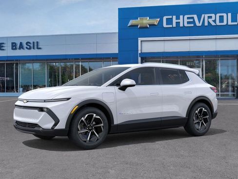 New 2026 Chevrolet Equinox EV LT FWD image 2