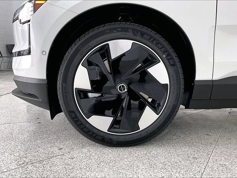 New 2026 Volvo EX30 Ultra w/ Protection Package AWD/4WD image 34