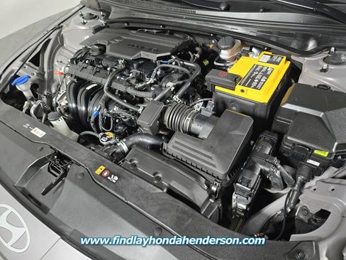 Used 2024 Hyundai Elantra SEL image 21