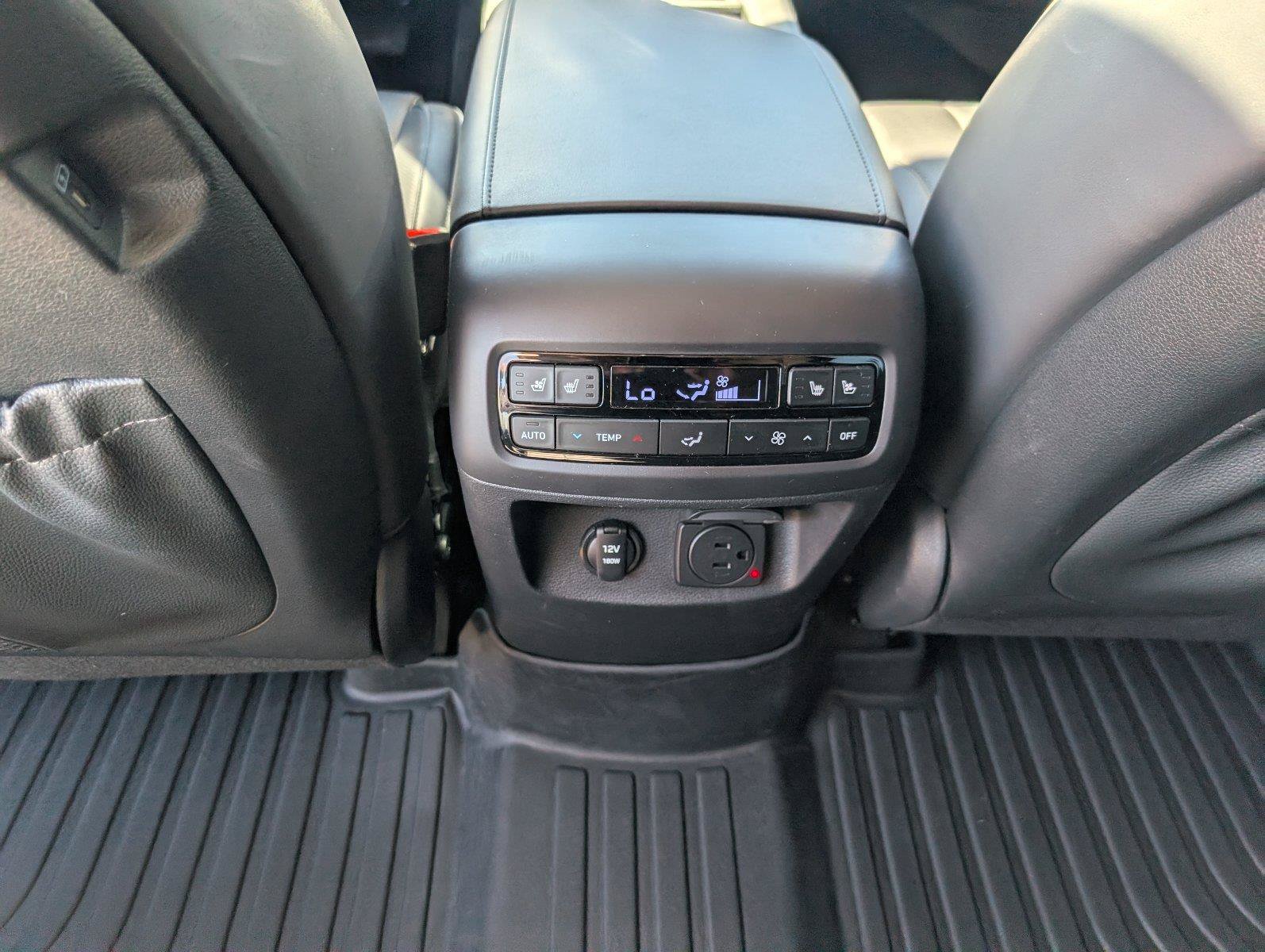 Used 2023 Hyundai Palisade SEL FWD image 25