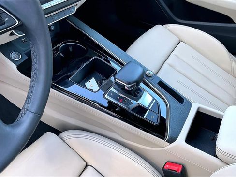 Used 2023 Audi A4 2.0T Premium w/ Convenience Package image 17