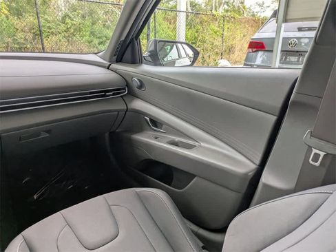 Certified 2023 Hyundai Elantra SEL image 16