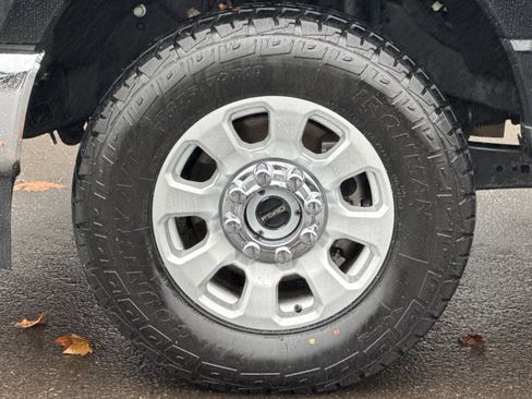 Used 2024 Ford F250 XLT w/ FX4 Off-Road Package image 23