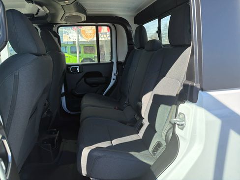 New 2026 Jeep Gladiator Sport image 12