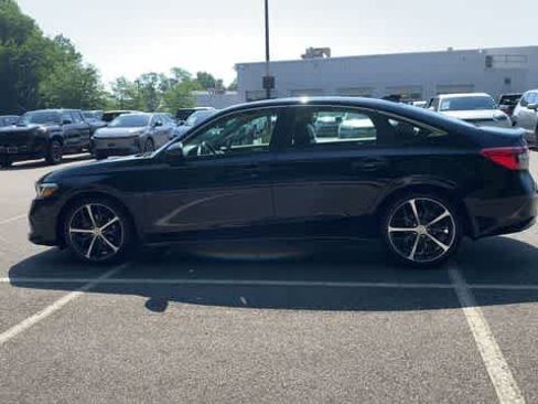 Used 2023 Honda Civic Touring image 8