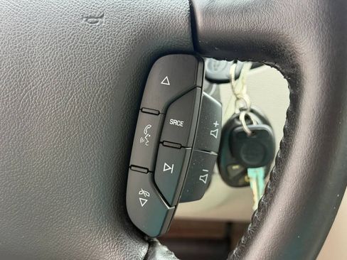 Used 2012 Chevrolet Impala LTZ FWD image 23