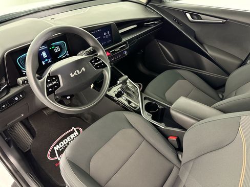 Used 2023 Kia Niro LX FWD image 15