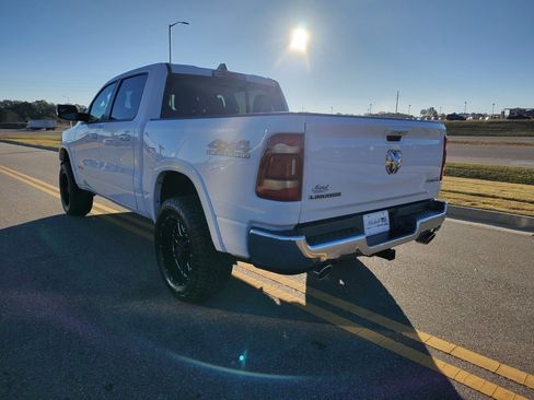 Used 2021 RAM 1500 Laramie w/ Off Road Group image 9