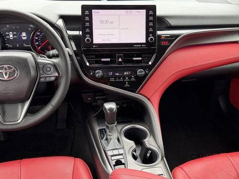 Used 2022 Toyota Camry XSE FWD image 17
