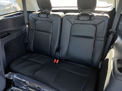 New 2026 Lincoln Aviator Reserve w/ Jet Appearance Package image 29