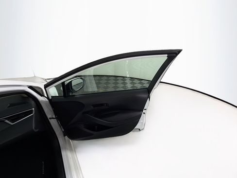 Used 2024 Toyota Corolla LE FWD image 31