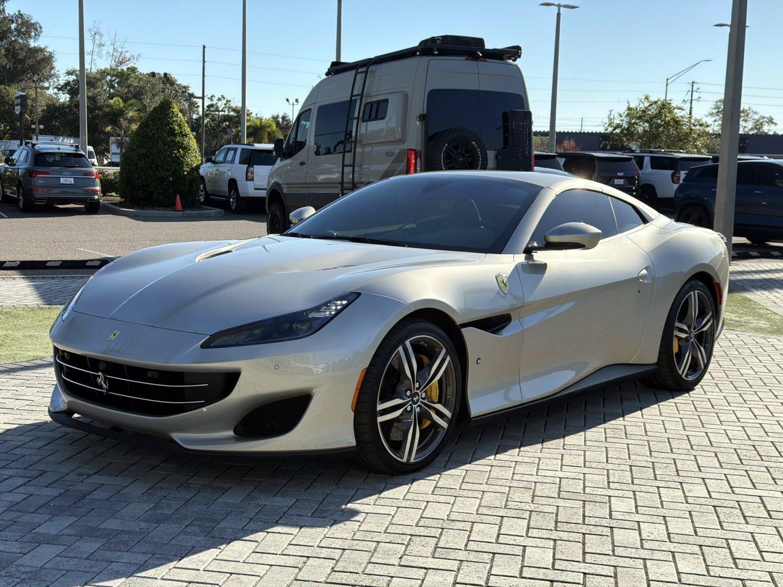 Used 2019 Ferrari Portofino RWD image 8