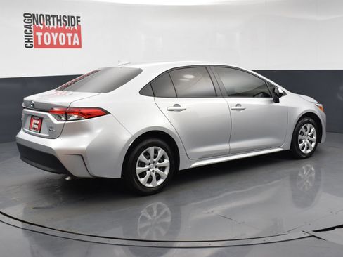 Used 2025 Toyota Corolla LE FWD image 4