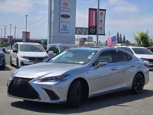 Used 2024 Lexus ES 300h F Sport w/ Accessory Package (Z2) FWD image 3